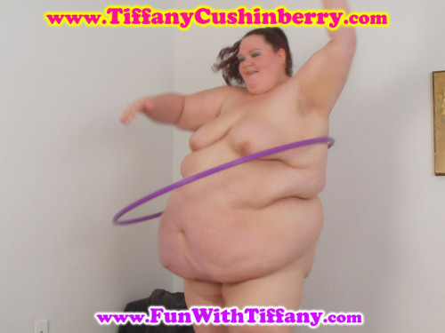 I tried hula hooping once….
My Clip Store: www.FunWithTiffany.com
My Website: www.TiffanyCushinberry.com
#bbw #ssbbw #obese #belly #fat #tiffanycushinberry #fatty #feedee #feedist #gainer #bbwtiffany #camgirl #bbwporn #ssbbwporn #fatbelly #fa...