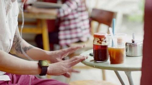 Como a Apple conseguiu transformar um comercial de TV num vídeo viral