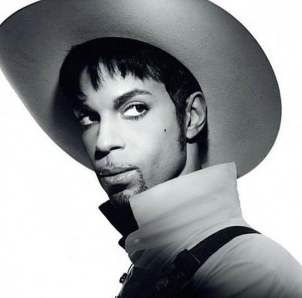 accgoo: “Prince goes country ”