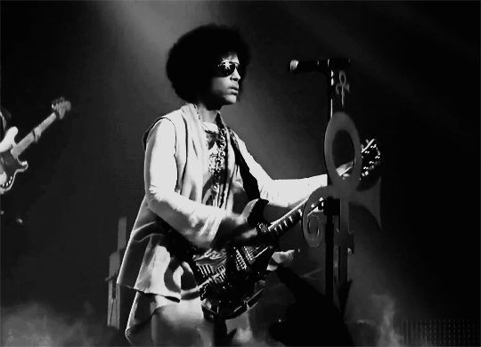 Prince performing at Le Zenith in Paris, June 1, 2014.