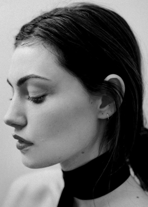phobetonkin:
“ Phoebe Tonkin photographed by Tom Newton for Glossier (March 2016)
”