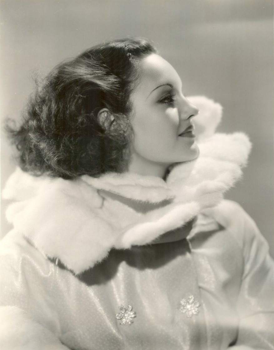 saisonciel:
“ Rochelle Hudson by Gene Kornman, 1930s
”