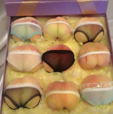 ronbeckdesigns:
“ Peaches sold as sexy butts in China - for the upcoming romantical Qixi Festival via dangerousminds.net
”