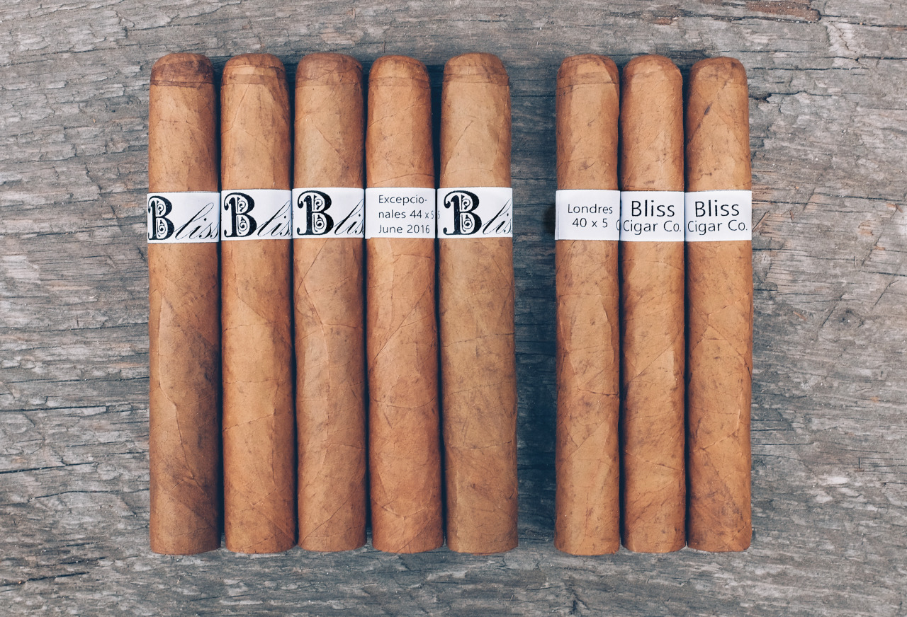 Bliss Excepcionales and Londres cigars.