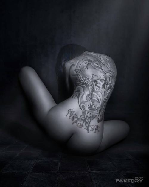 uncoveredmagazine:
“ Photographer @image_faktory
Model Anonymous
#inked #ink #butterfly #inkedgirls #art #tattoo #tatted #tattedgirls #tats #asian #asianbabe #asiangirlsrock #sexyasian #asianladies #bw #bnw #blackandwhite #uncoverme
”