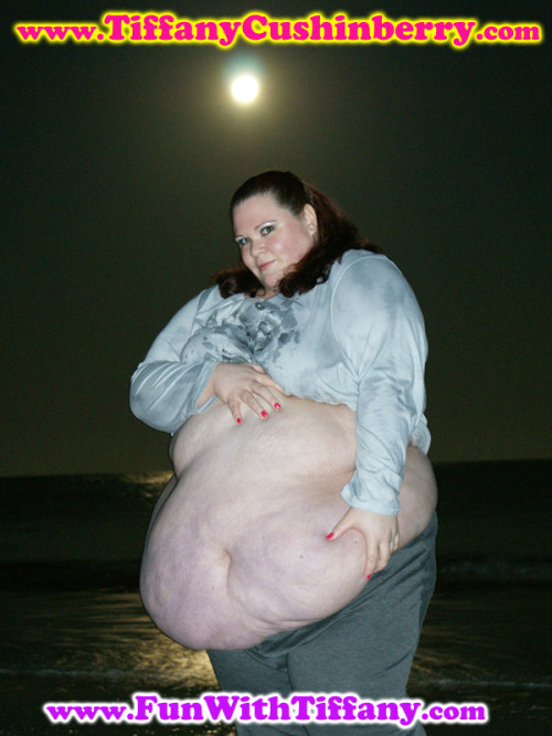 Night belly play at the beach :)
My Clip Store: www.FunWithTiffany.com
My Website: www.TiffanyCushinberry.com
#bbw #ssbbw #obese #belly #fat #tiffanycushinberry #fatty #feedee #feedist #gainer #bbwtiffany #camgirl #bbwporn #ssbbwporn #fatbelly #fa...