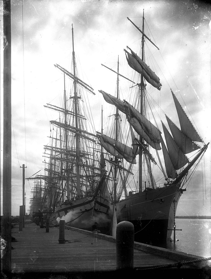 lazyjacks:
“Square rigged sailing ships, including Inverness, moored at a wharf, circa 1900
Australian National Maritime Museum, William Hall collection
Object number ANMS1092[233]
”