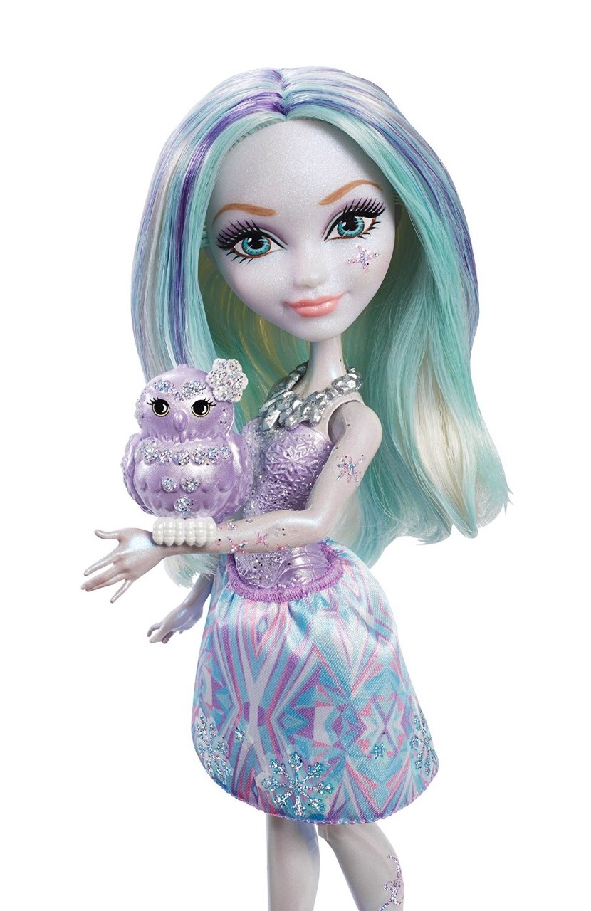 bummblesbuzz:
“tara-la-reine:
“ The two versions of Crystal Winter. She looks like they threw Twyla Boogeyman and Abbey Bominable in a blender, which is no complaint for all that I was hoping for the snow girl backgrounder. She’s pretty, really. The...