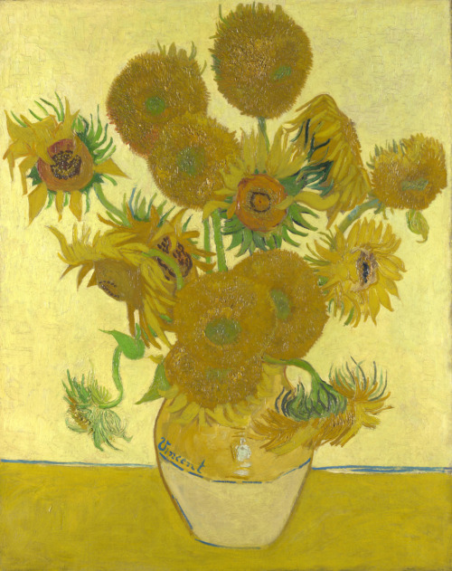 Ressam : Vincent Van Gogh (1854-1890)
Resim : Sunflowers - 12 Sunflowers in a Vase (1888)
Nerede : National Gallery, Londra, İngiltere
Boyutu: 92,1 cm x 73 cm
Van Gogh'un ayçiçeklerine olan tutkusu, 1887'de Paris'te başlamıştı, bu kompozisyonda değil...