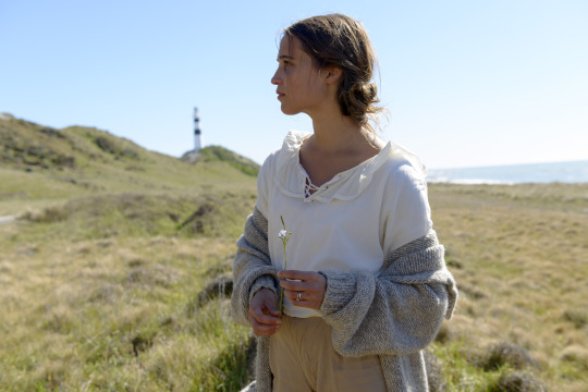The Light Between Oceans (2015) - Page 2 Tumblr_ob2os09sgR1qigcnqo4_540