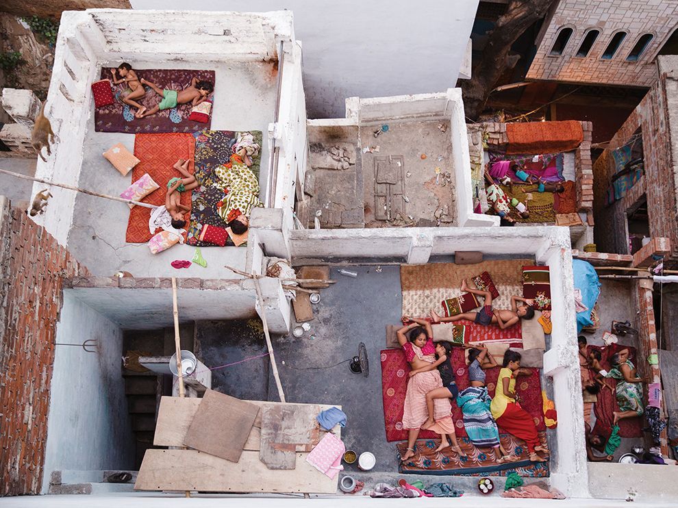 m-virus:
“ Rooftop Dreams, Varanasi.
Yasmin Mund.
”