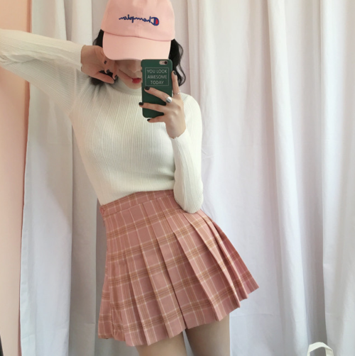 mini skirt on Tumblr