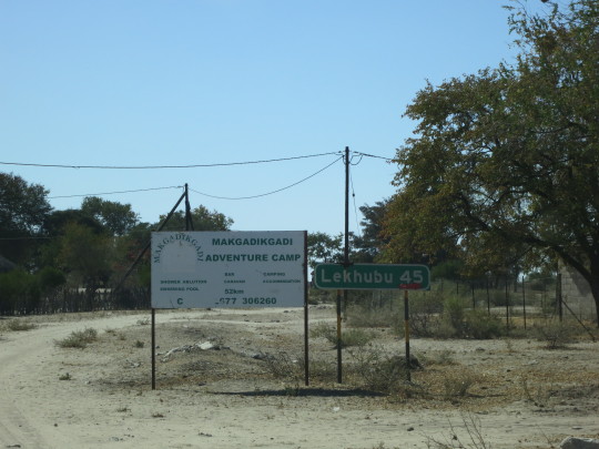 Aventura 4x4 por Botswana y Namibia - Blogs de Africa Sur - Serowe-Kubu Island (5)