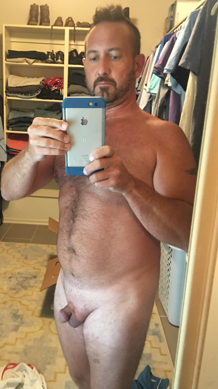 hot mature men nude selfie