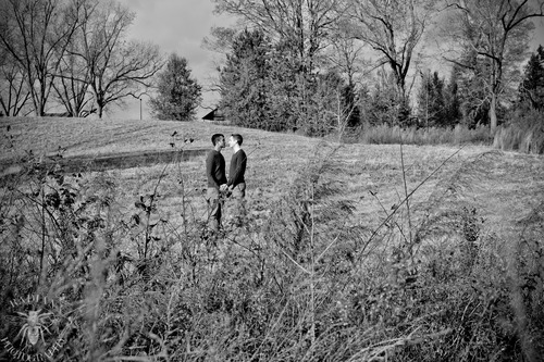 Durham, Raleigh, Chapel Hill engagement, wedding, lifestyle photographer | Radian Photography | Wake Forest, North Carolina | Joyner Park Engagement Session | www.radianphotography.com